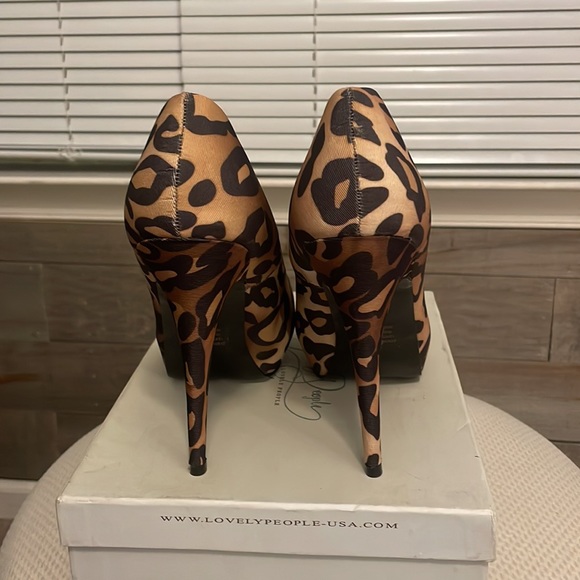 Lovely People Size 10 Animal Print Heels - Picture 4 of 8